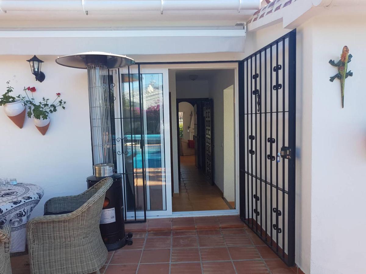 Bonita Villa En Nerja Casa Palomas Exterior foto